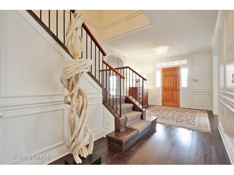 2883 Independence Ave, Glenview, IL 60026 photo 2