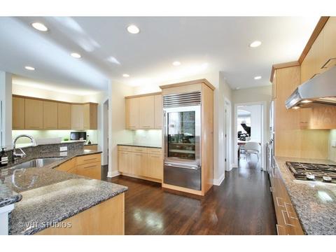 2883 Independence Ave, Glenview, IL 60026 photo 6