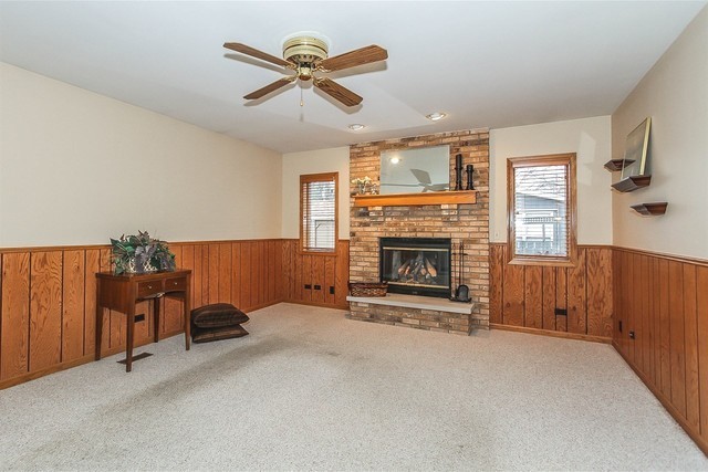 24 E Thorndale Ave, Roselle, IL 60172 photo 10