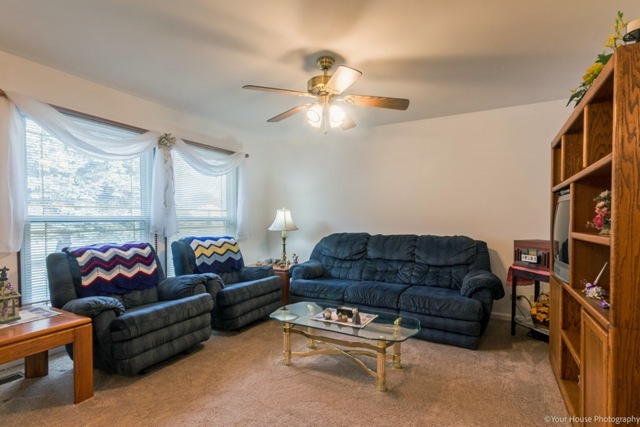 278 Waverly Dr, Elgin, IL 60120 photo 4