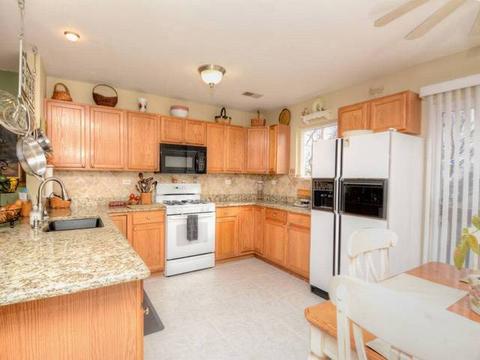 467 E Willow St, Elburn, IL 60119 photo 5