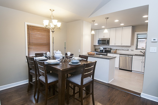411 E Park Ave, Elmhurst, IL 60126 photo 6