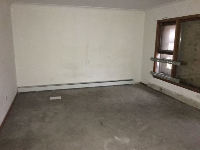 6818 S Artesian Ave, Chicago, IL 60629 photo 3
