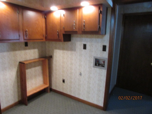 210 E Green St, Roberts, IL 60962 photo 10