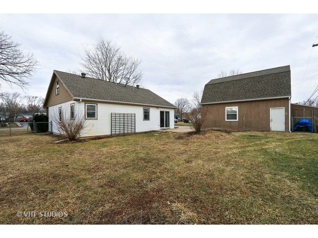 617 Columbus St, Mchenry, IL 60051 photo 12