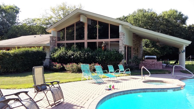 1215 Valley Rd, Bannockburn, IL 60015 photo 2