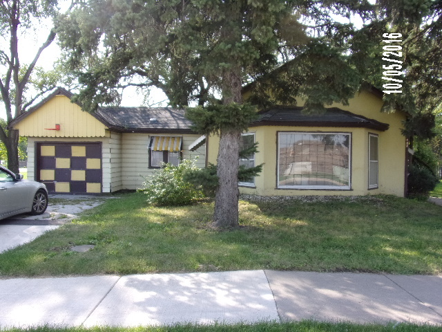 513 E 151st St, Phoenix, IL 60426 photo 1
