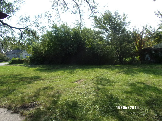 513 E 151st St, Phoenix, IL 60426 photo 12