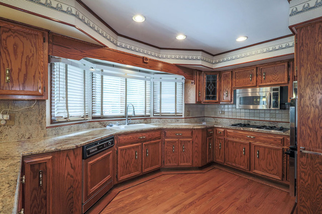 2113 University Dr, Naperville, IL 60565 photo 7
