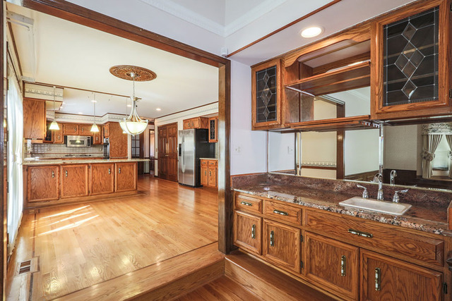 2113 University Dr, Naperville, IL 60565 photo 8