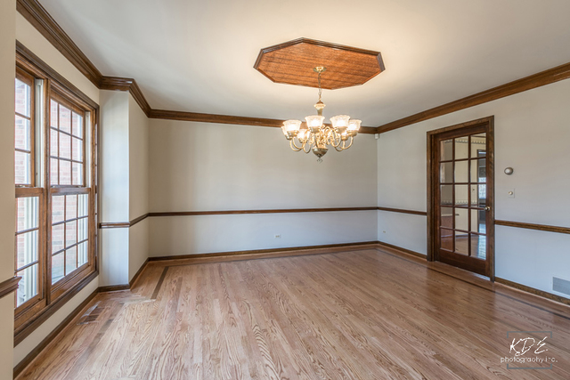 2113 University Dr, Naperville, IL 60565 photo 3