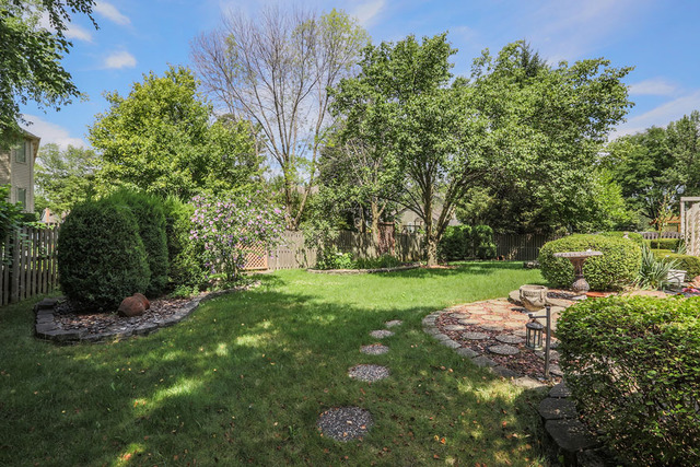 2113 University Dr, Naperville, IL 60565 photo 25