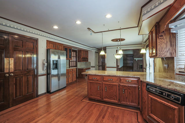 2113 University Dr, Naperville, IL 60565 photo 4