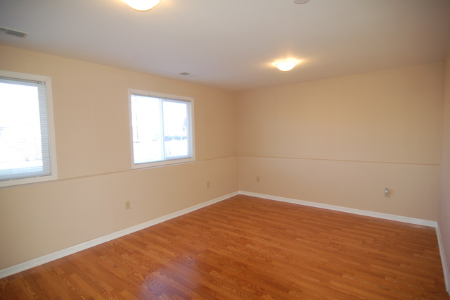 7013 Cornwall Dr, Joliet, IL 60431 photo 8