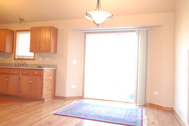 7013 Cornwall Dr, Joliet, IL 60431 photo 6