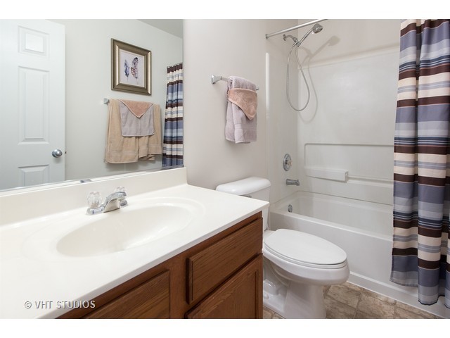 5003 Corning Ct, Plainfield, IL 60586 photo 9