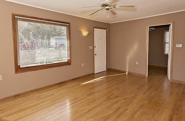 6204 Hillcrest Rd, Cary, IL 60013 photo 2