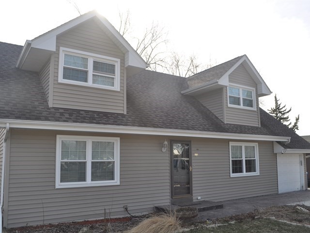 511 Konen Ave, Aurora, IL 60505 photo 1