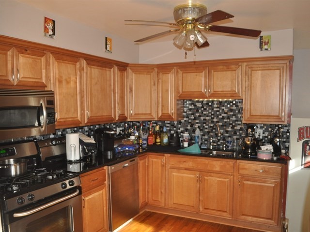 511 Konen Ave, Aurora, IL 60505 photo 4