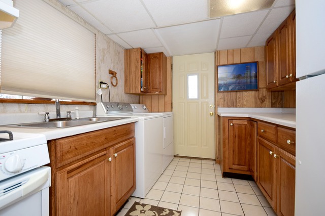 6956 N Central Ave, Chicago, IL 60646 photo 16