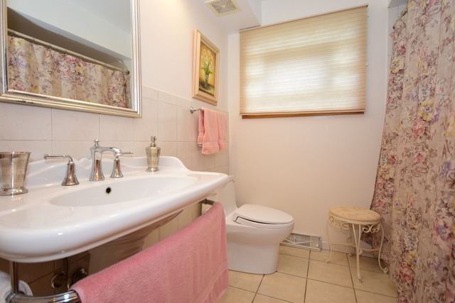 6956 N Central Ave, Chicago, IL 60646 photo 13