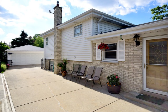 6956 N Central Ave, Chicago, IL 60646 photo 17