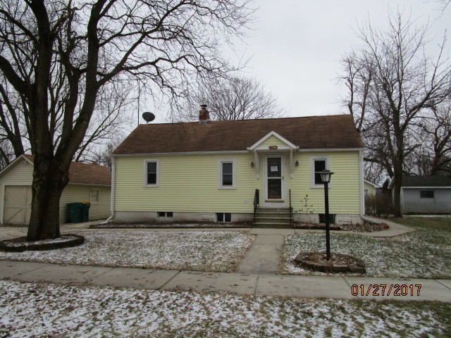 714 Willow St, Maple Park, IL 60151 photo 1