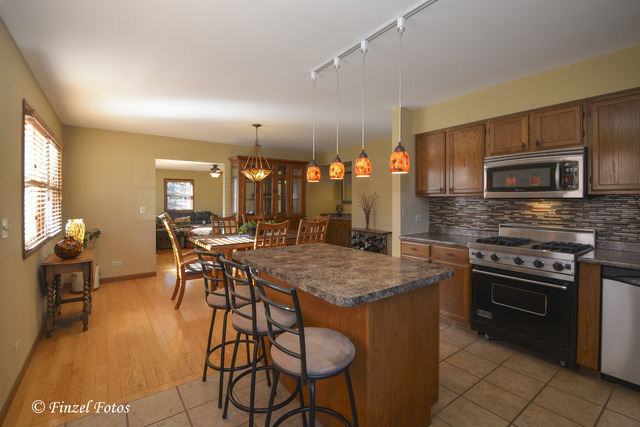 2006 Parker St, Mchenry, IL 60050 photo 4