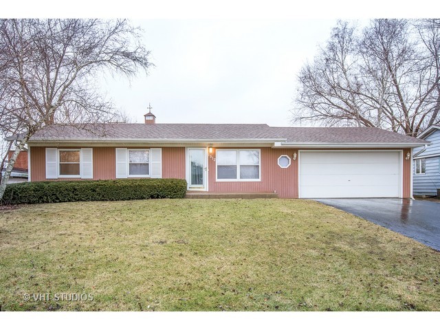 1512 W Pine St, Holiday Hills, IL 60051 photo 1