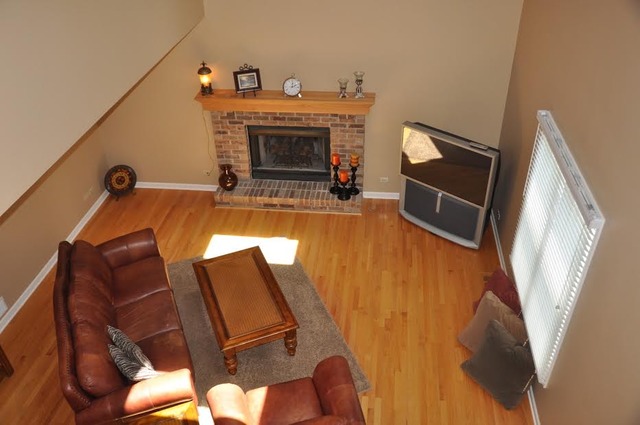 2015 Swan Ln, Elgin, IL 60123 photo 8