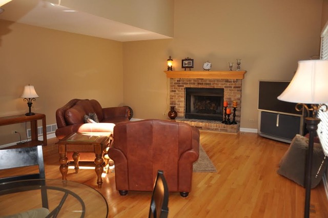 2015 Swan Ln, Elgin, IL 60123 photo 7