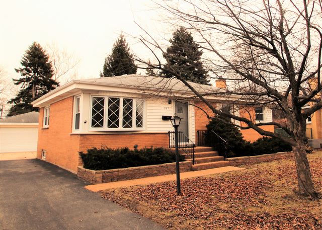 537 Cambridge Rd, Des Plaines, IL 60016 photo 2