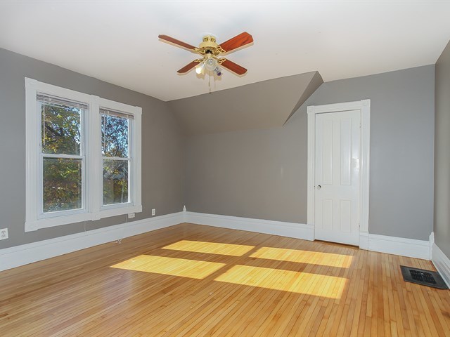 162 N Worth Ave, Elgin, IL 60123 photo 18