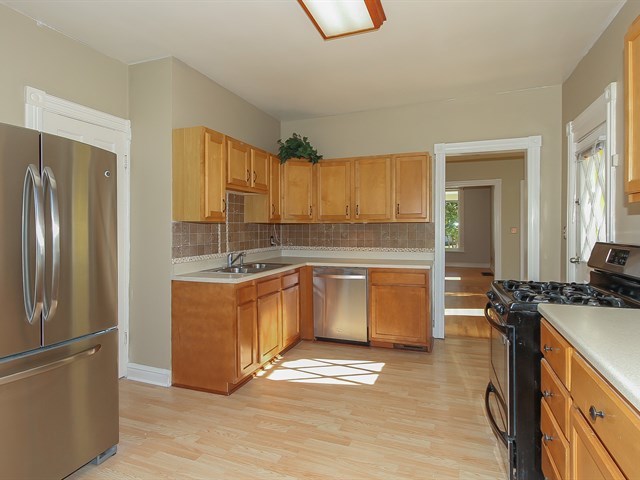 162 N Worth Ave, Elgin, IL 60123 photo 13