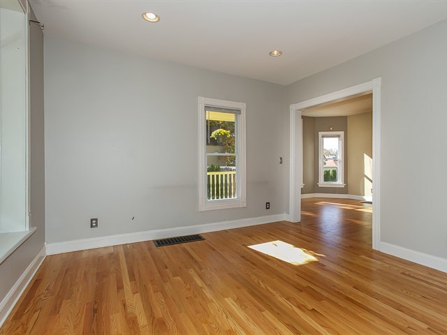 162 N Worth Ave, Elgin, IL 60123 photo 6