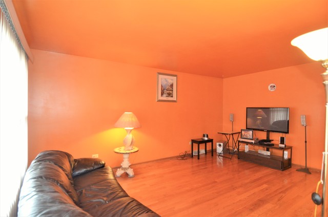 7316 W 61st St, Summit, IL 60501 photo 2