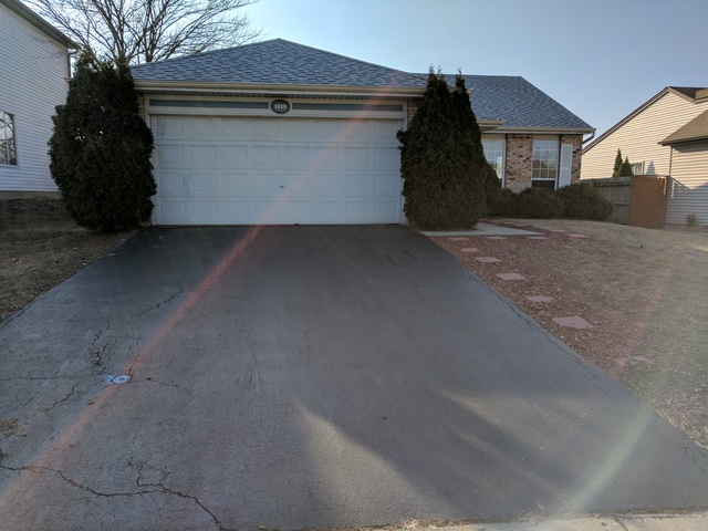 1219 Concord Dr, Elgin, IL 60120 photo 2