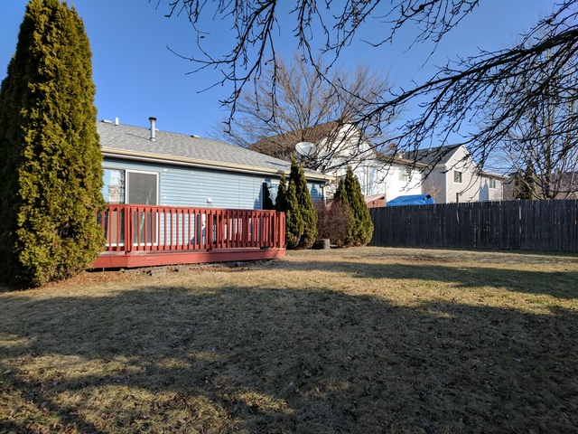 1219 Concord Dr, Elgin, IL 60120 photo 3