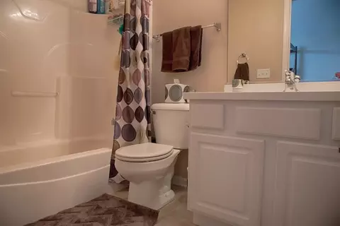 182 Durango Dr, Gilberts, IL 60136 photo 12