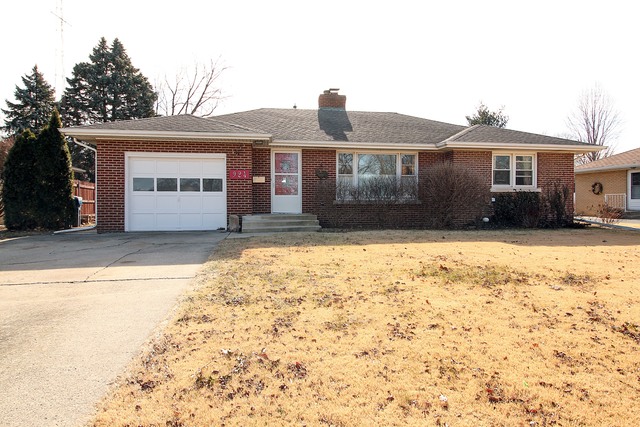 924 W Vanmeter St, Kankakee, IL 60901 photo 1