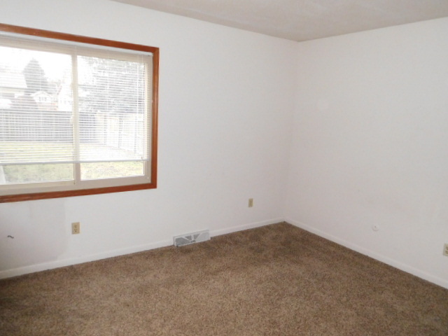 1902 Sumac Dr, Champaign, IL 61821 photo 13