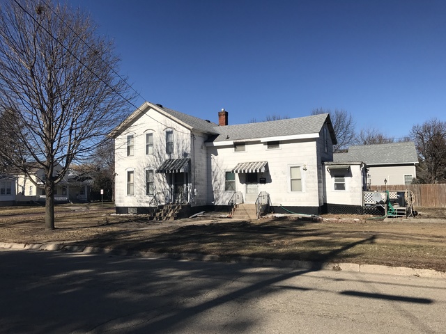 203 E Central Ave, Princeton, IL 61356 photo 3