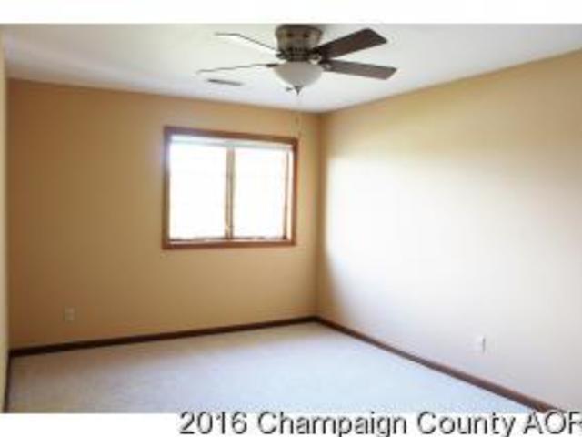 1211 Thomas Dr, Champaign, IL 61821 photo 5