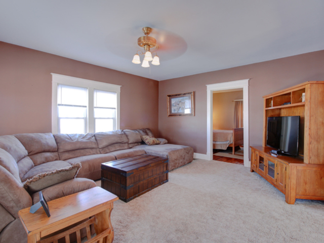 208 N Leney St, Ogden, IL 61859 photo 2