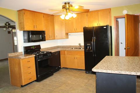 1303 Maplepark Dr, Champaign, IL 61821 photo 5