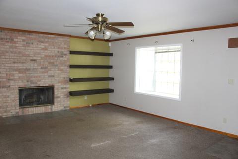 1303 Maplepark Dr, Champaign, IL 61821 photo 4