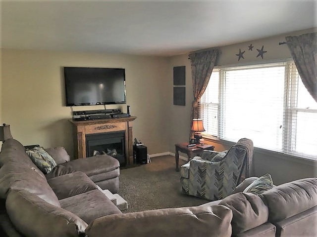 1116 Tee St, Dixon, IL 61021 photo 4