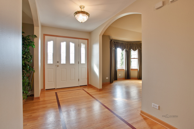 6512 Burning Tree Cir, Mchenry, IL 60050 photo 3