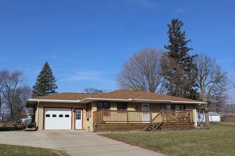 201 Ash Ave, Morrison, IL 61270 photo 1