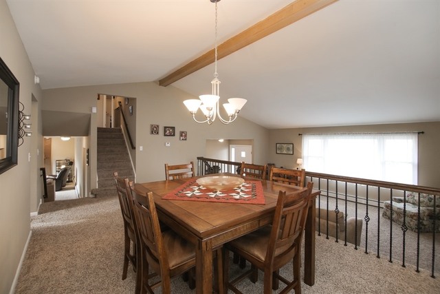 939 Garden Ln, Wheeling, IL 60090 photo 3